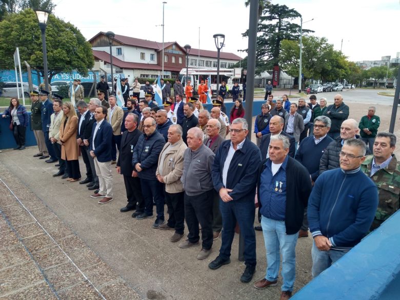 La ciudad conmemora a los veteranos y caídos en la Guerra de Malvinas