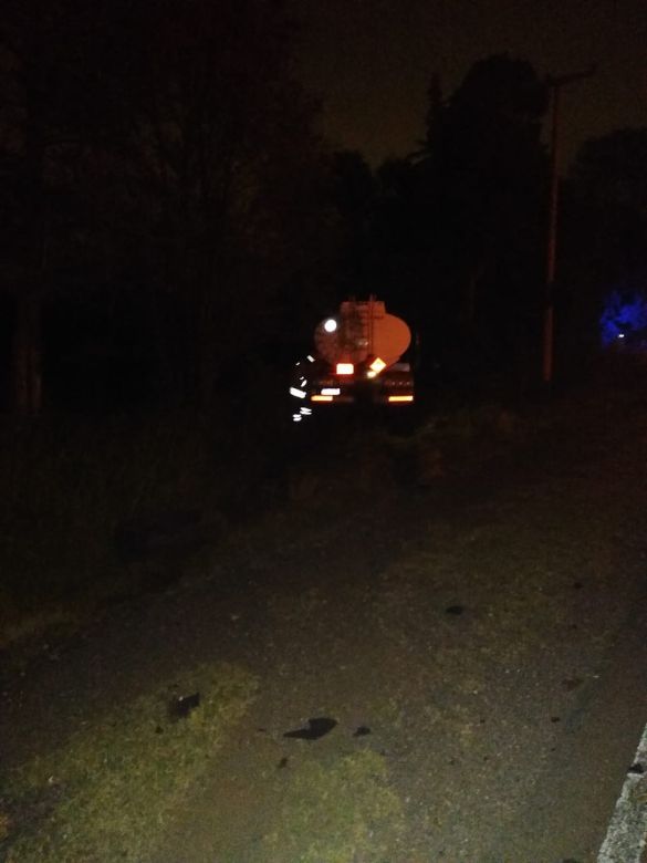 Seis heridos tras colisionar de frente un camión cisterna de combustible y un micro 