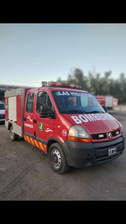 Seis heridos tras colisionar de frente un camión cisterna de combustible y un micro 