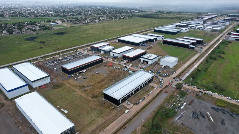 Schiaretti y Llaryora habilitaron un moderno Parque Industrial en la provincia