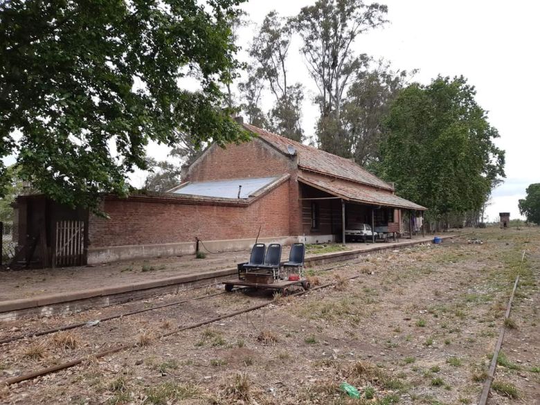 “Los locos del ferrocarril” impulsan el regreso del tren de pasajeros al sur de Santa Fe