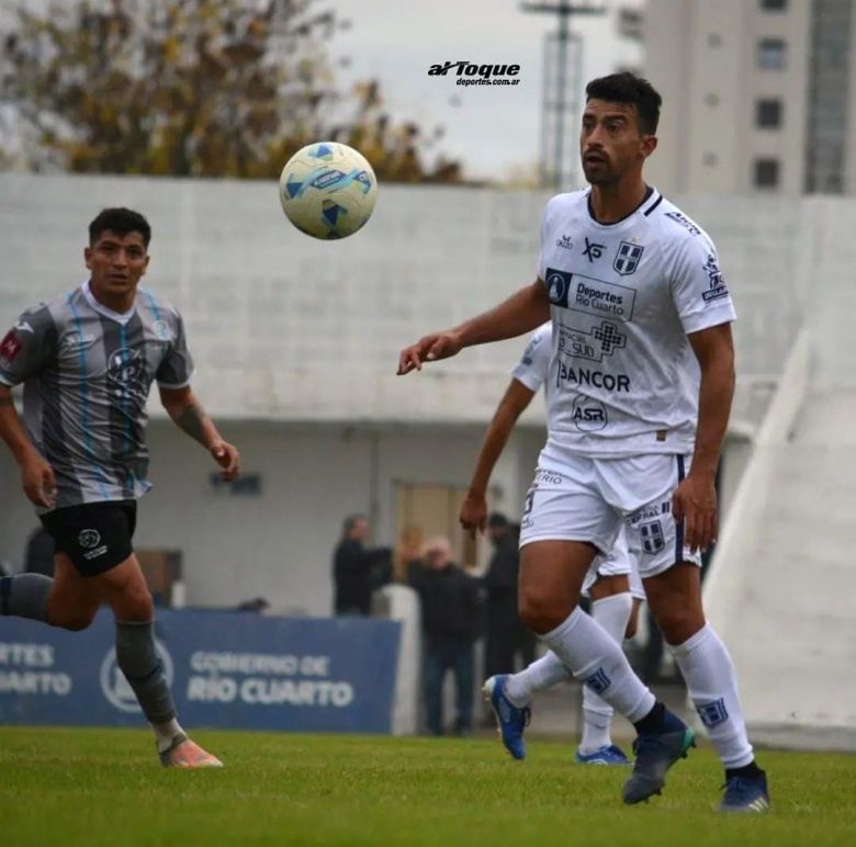 Atenas dejo el invicto de local ante Ciudad de Bolívar