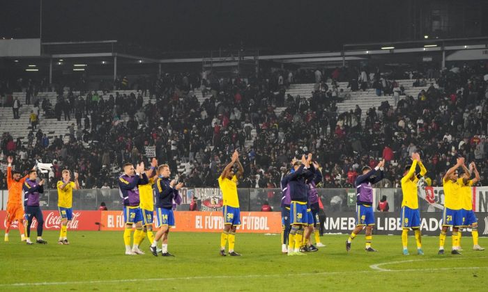 Boca venció a Colo Colo en Chile y lidera el Grupo F