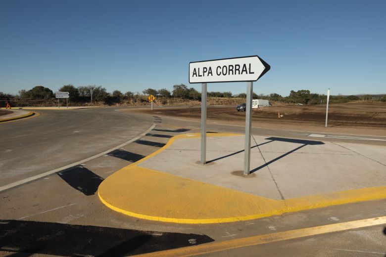 Schiaretti habilitó la pavimentación de 28 kilómetros del “Camino de la Costa”