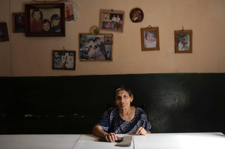 Las hacheras de La Maruja, La Pampa, que dedicaron su vida al monte de caldén