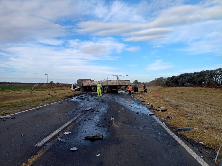 4 muertos por un choque entre un auto y un camión en ruta 7