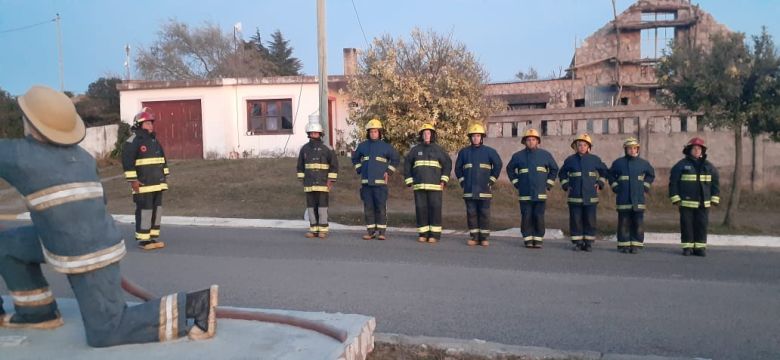 Bomberos de Achiras celebraron su día 