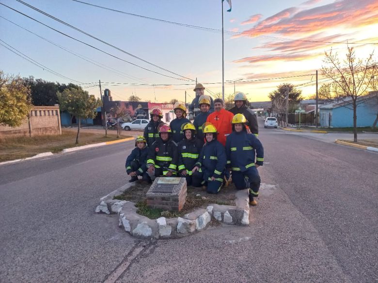 Bomberos de Achiras celebraron su día 