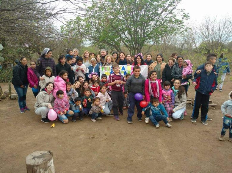 Una pareja de 70 años que ayuda a quienes más lo necesitan en el norte de Córdoba