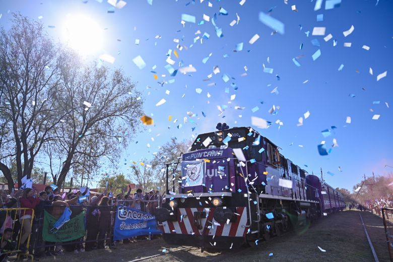 Después de 30 años volvió el tren a Villa Mercedes 