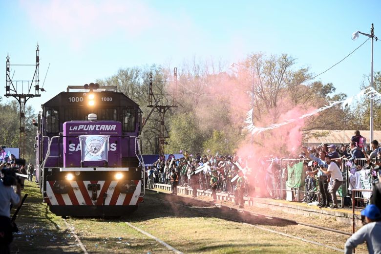 Después de 30 años volvió el tren a Villa Mercedes 