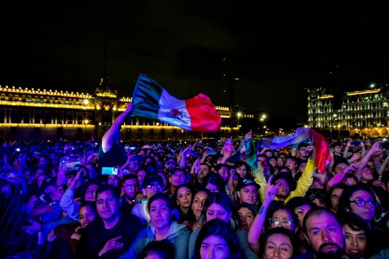 Los Fabulosos Cadillacs nos mostraron el backstage de su histórico show en México para 300 mil personas