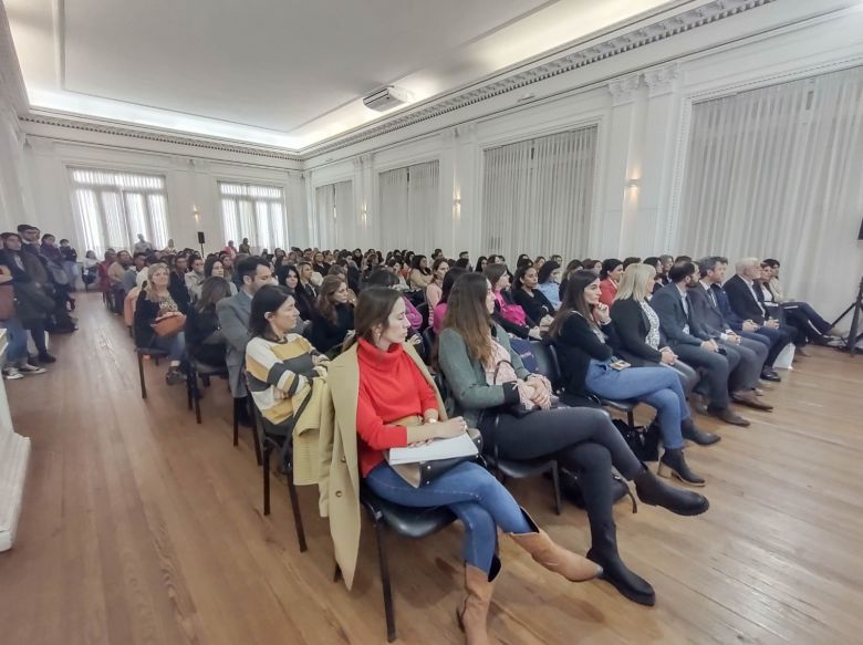 Conversatorio sobre justicia y géneros en el mes de Ni Una Menos