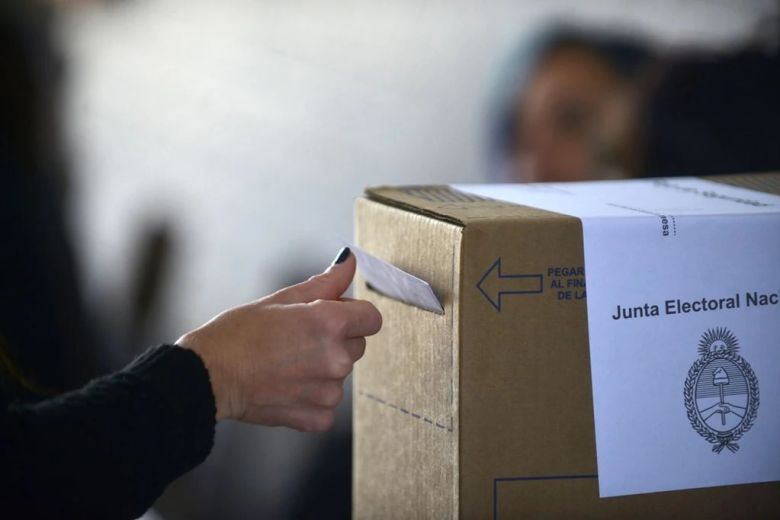 La Justicia Electoral de Córdoba capacita a los vecinos sobre la votación con boleta única