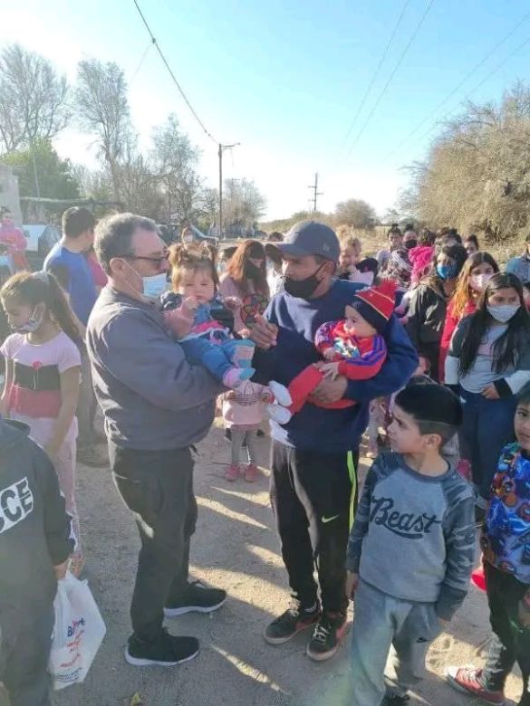 Ramoncito y otra colecta solidaria: juntan frazadas y abrigos para este invierno