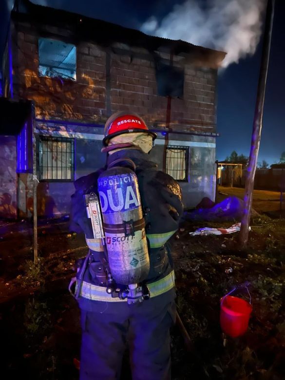 La planta alta de una vivienda se quemó en su totalidad en barrio San Pablo