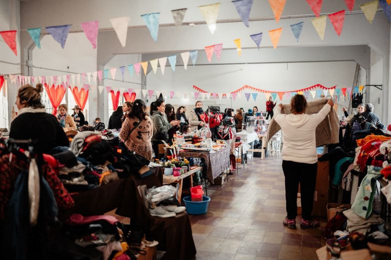  Capacitaron a mujeres en ventas en comercios barriales