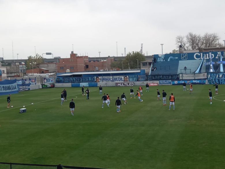 En la Isla Maciel, Estudiantes volvió a ganar