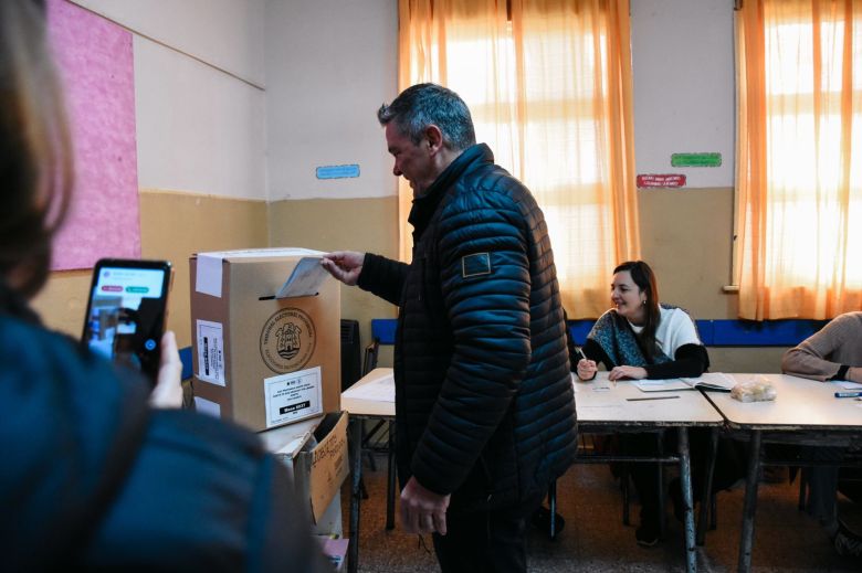 Fuentes convocó a la ciudadanía a vivir esta jornada de celebración de la democracia 