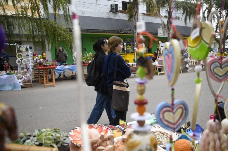 Una multitud participó del Paseo de Ferias 