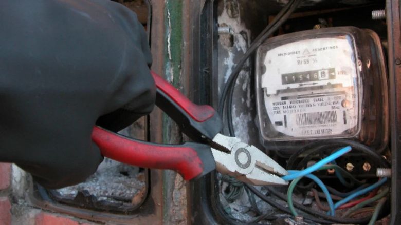 Córdoba: Un niño de 7 años sufrió una descarga eléctrica por una conexión clandestina