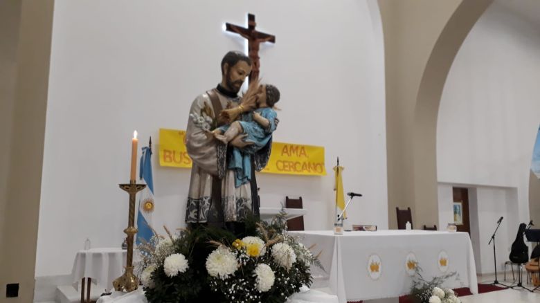 "La mayoría viene a agradecer y a pedir conservar el trabajo”