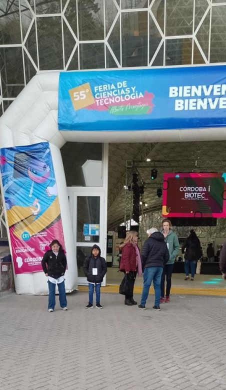 Alumnos y docentes de la escuela Leopoldo Lugones participan de la feria provincial de ciencias y tecnología