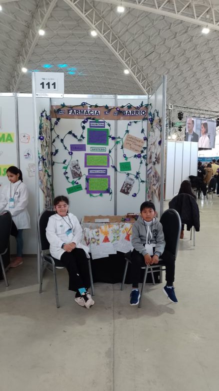 Alumnos y docentes de la escuela Leopoldo Lugones participan de la feria provincial de ciencias y tecnología