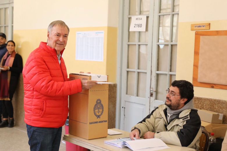 Votó Juan Schiaretti