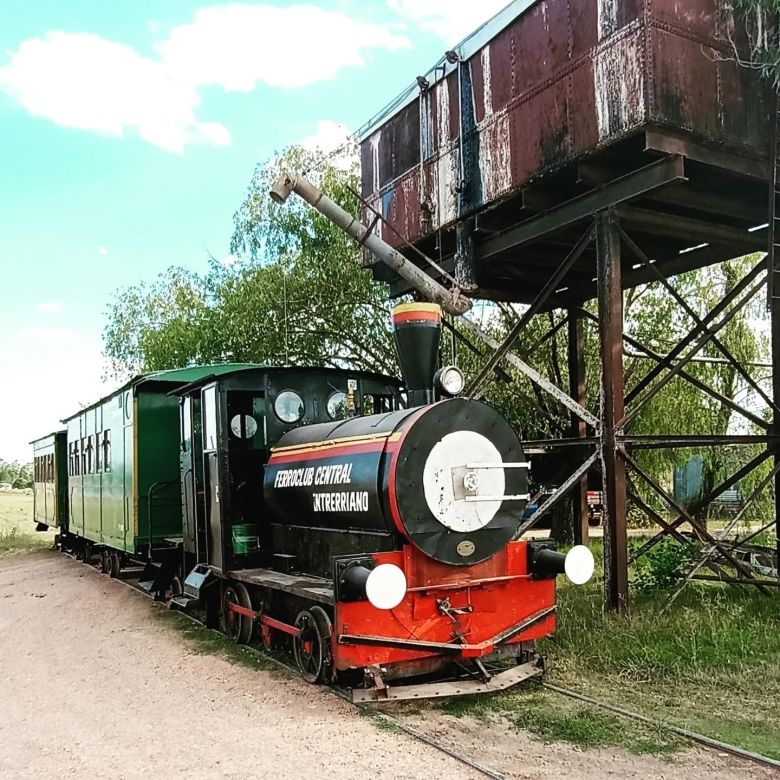 Vecinos compraron una locomotora, resucitaron el ramal y hoy disfrutan de este patrimonio 