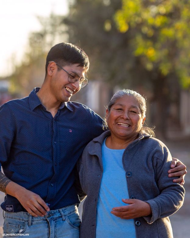 El primer universitario de una familia humilde de Salta que enorgullece a todo un pueblo