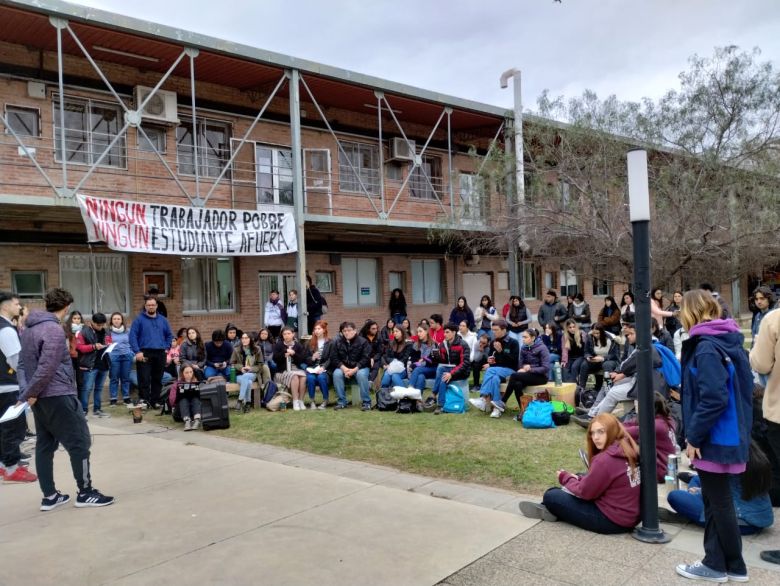 UNRC: representantes de todos los centros de estudiantes debatieron sobre la educación pública