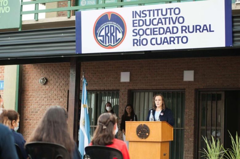 Secundario de la Sociedad Rural: alumnos estudian el suelo y los territorios