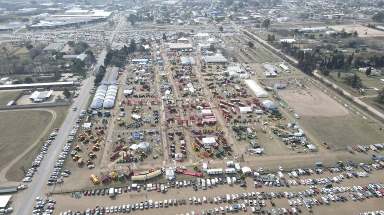 Más de 15 mil personas dijeron presente en el tercer día de la Expo 89º