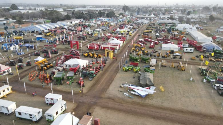 Más de 15 mil personas dijeron presente en el tercer día de la Expo 89º