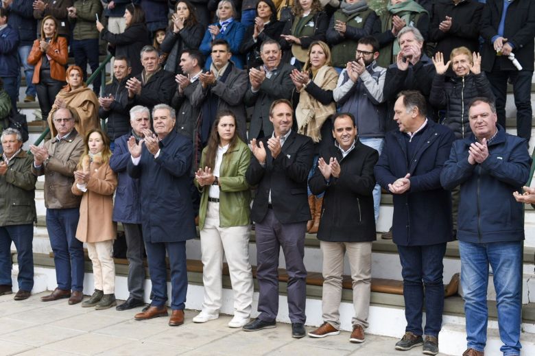 "Los dirigentes estamos obligados a replantearnos en qué estamos fallando"