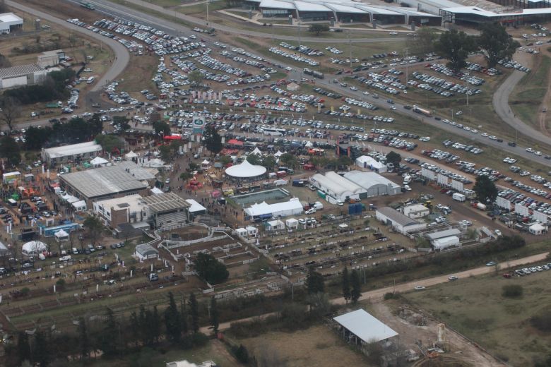 Sobrevolando la 89 Exposición Rural de Río Cuarto