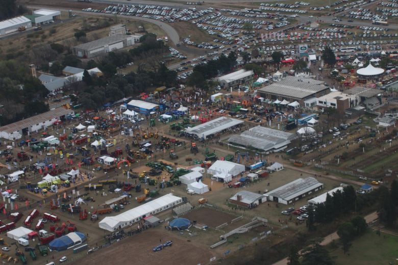 Sobrevolando la 89 Exposición Rural de Río Cuarto