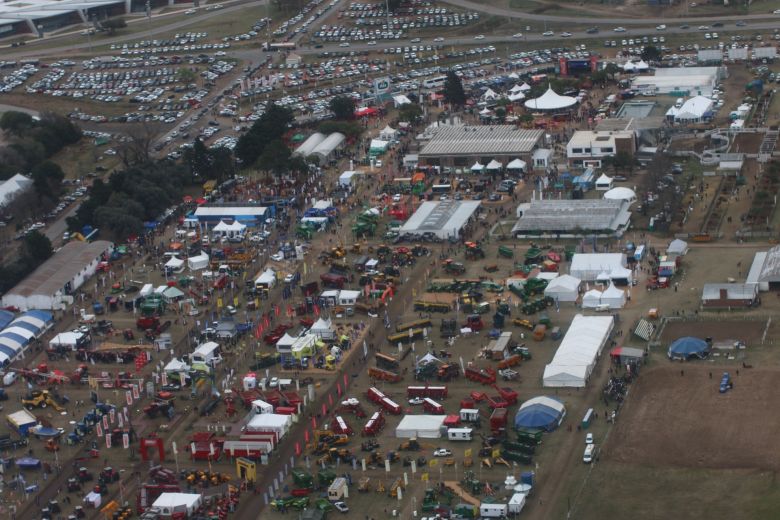 Sobrevolando la 89 Exposición Rural de Río Cuarto