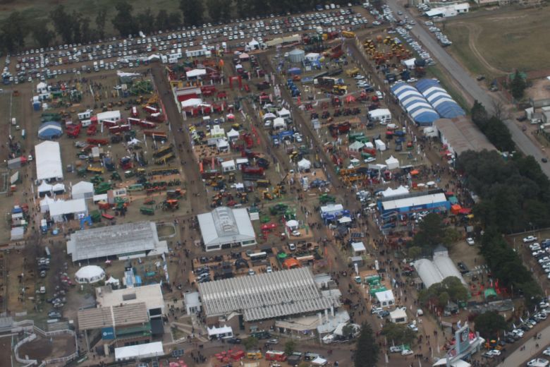 Sobrevolando la 89 Exposición Rural de Río Cuarto