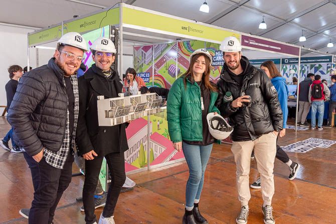 Miles de jóvenes ya habitan Ciudad Universitaria en la apertura de la Muestra de Carreras