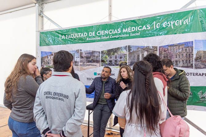 Miles de jóvenes ya habitan Ciudad Universitaria en la apertura de la Muestra de Carreras