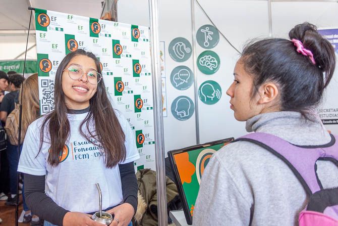 Miles de jóvenes ya habitan Ciudad Universitaria en la apertura de la Muestra de Carreras