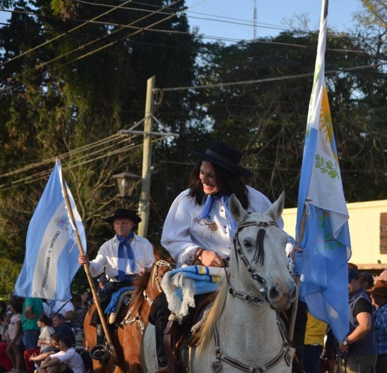 Una maestra argentina se convirtió en la primera mujer en cruzar seis veces los Andes