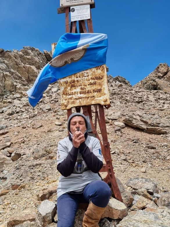 Una maestra argentina se convirtió en la primera mujer en cruzar seis veces los Andes