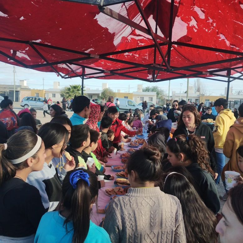 Tras tocar fondo, logró salir de las drogas y fundó una escuela de boxeo