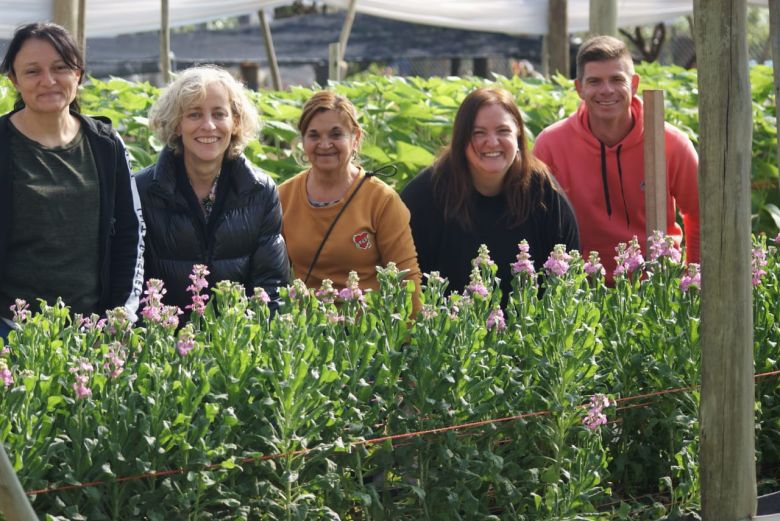 Idearon un proyecto de floricultura que genera desarrollo social y territorial