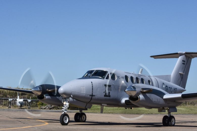 Defensa incorpora el quinto Beechcraft T-12B Hurón para la Fuerza Aérea Argentina