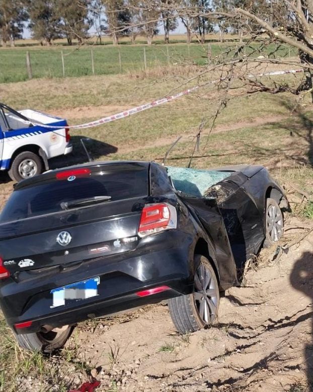 Un joven falleció tras despistar y chocar contra un árbol