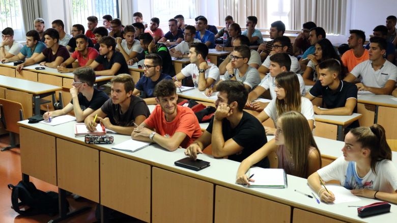 Estudiantes universitarios realizarán una actividad en defensa de la educación pública